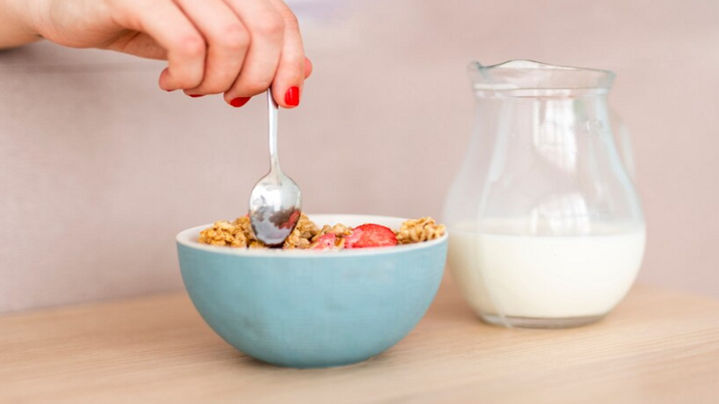 When to Eat Yogurt During The Day For Maximum Benefit