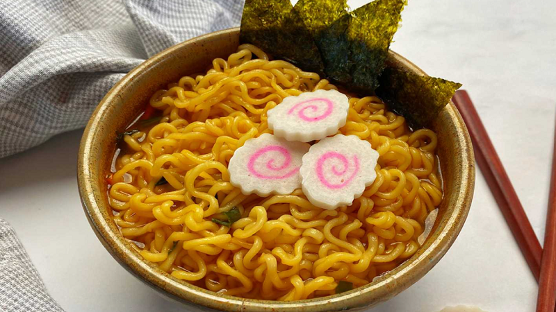 Seafood Sensation: The Benefits of Fish Cake in Ramen